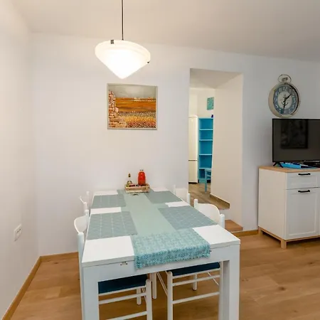 Nono Mario - Marin Lejlighed Piran